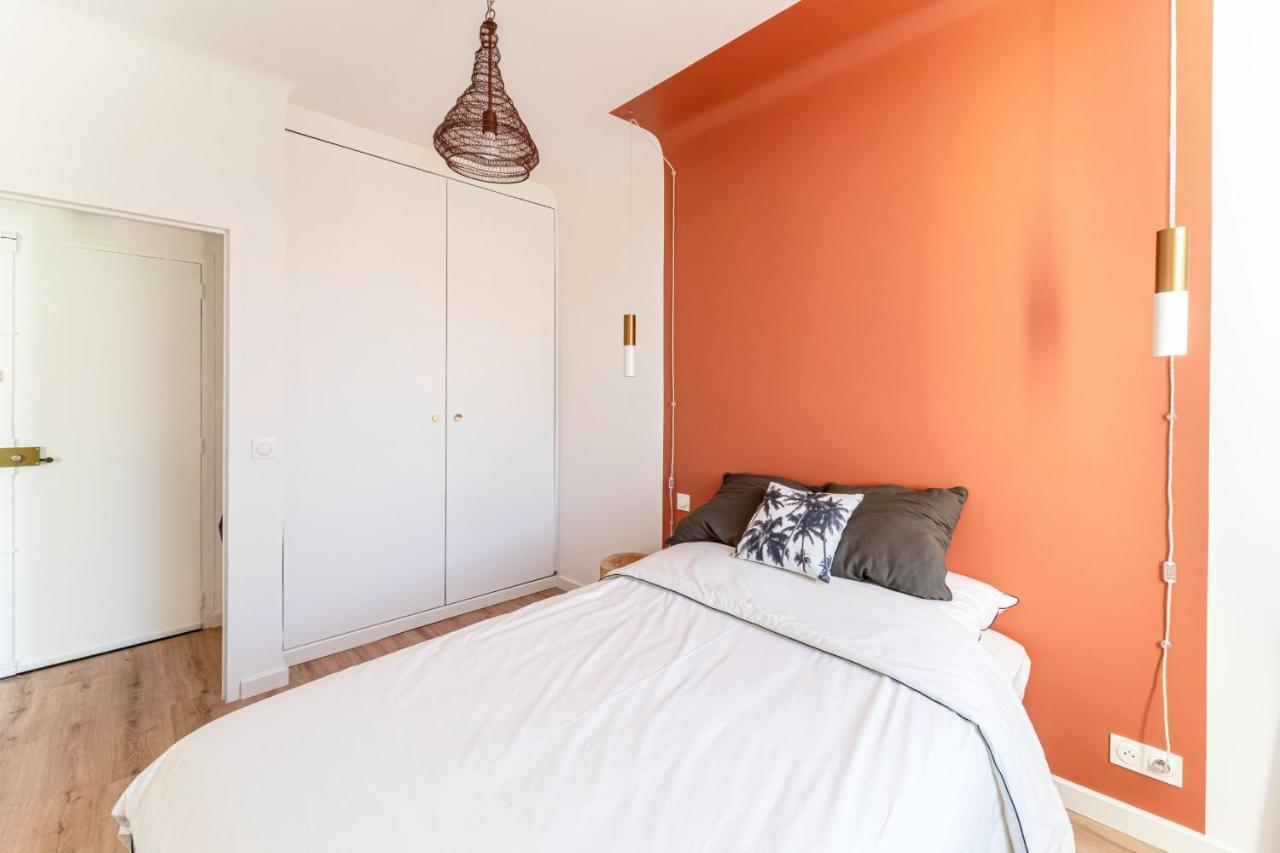 Апартаменты Charming And Design Apt In The Centre Of *